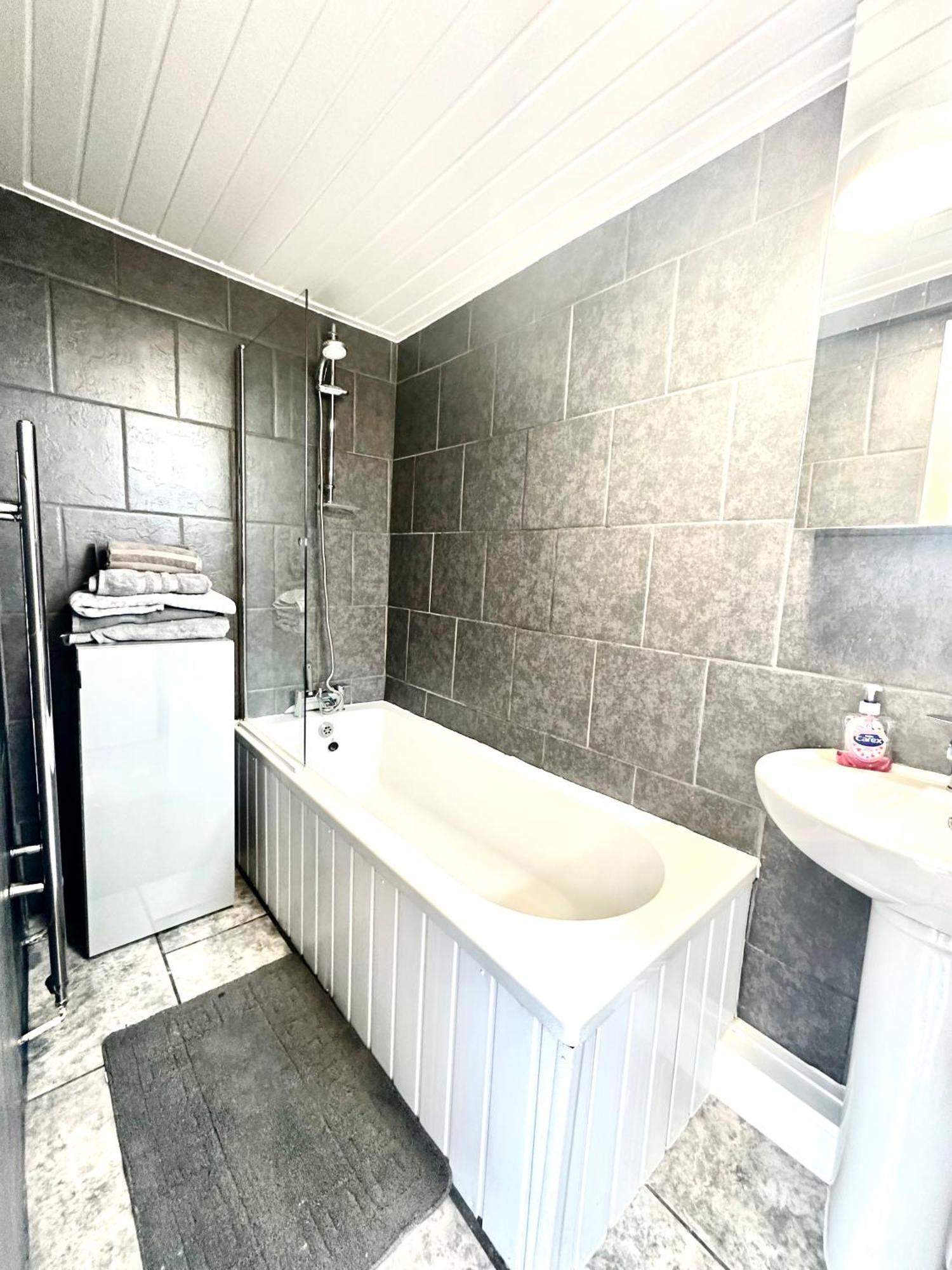 Arthur Street, Stylish 3 Bedroom House Kingston upon Hull Buitenkant foto